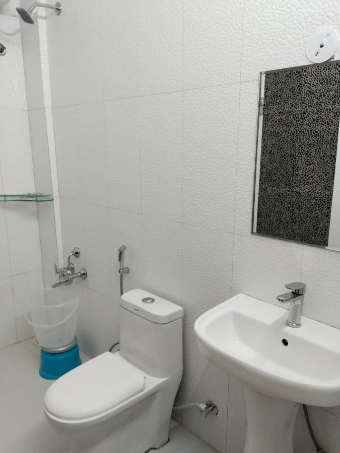 Hotel Lake View By Bookingcare Chhatarpur Bagian luar foto